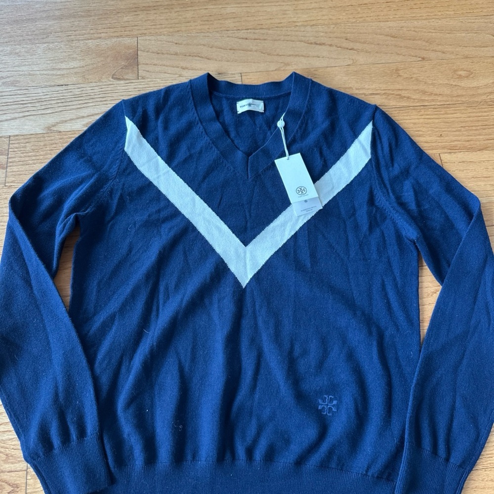 Tory Sport V-Neck Sweater in Navy and White